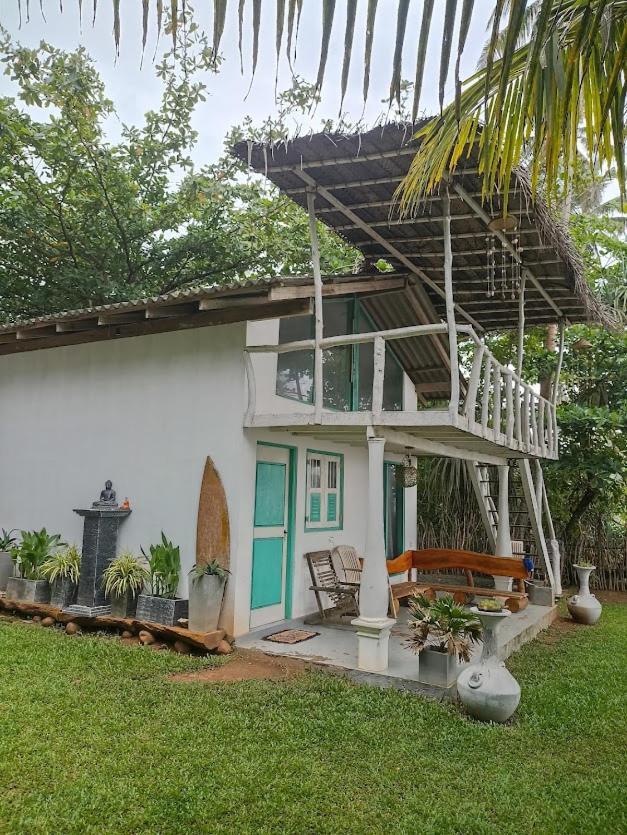 Beach House Kalukatiya - Family Villa, Seaview Room, Garden Room Zuid-Dikwella Buitenkant foto