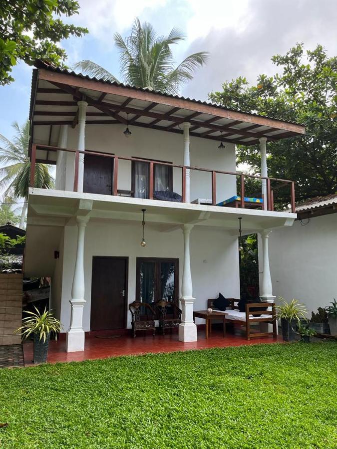 Beach House Kalukatiya - Family Villa, Seaview Room, Garden Room Zuid-Dikwella Buitenkant foto