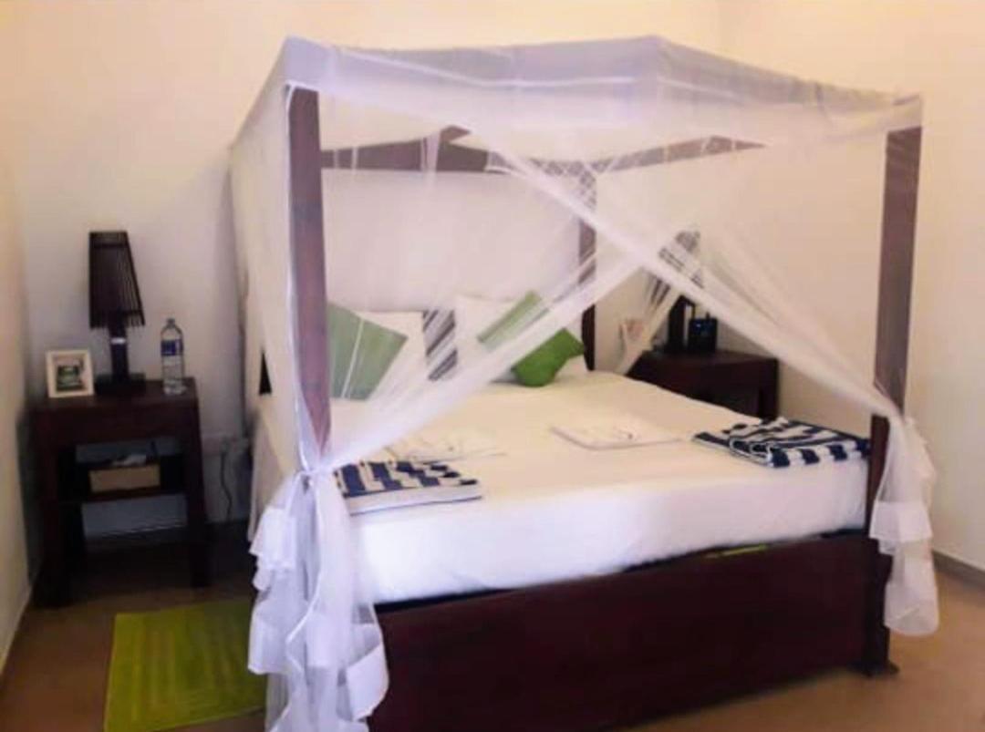 Beach House Kalukatiya - Family Villa, Seaview Room, Garden Room Zuid-Dikwella Buitenkant foto